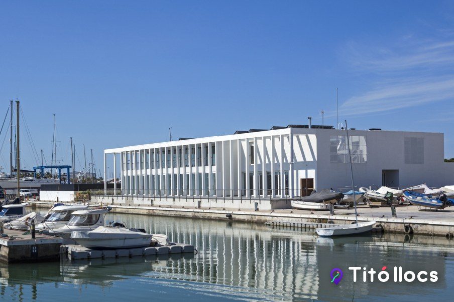 Club Nàutic de Vilanova i la Geltrú, Sortir a alta mar des del port de Vilanova