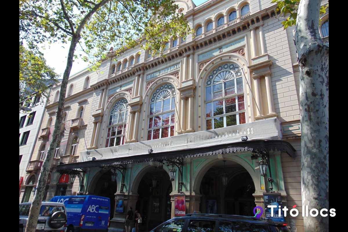 Gran Teatre del Liceu, El teatre d'òpera de Barcelona, al mig de La Rambla