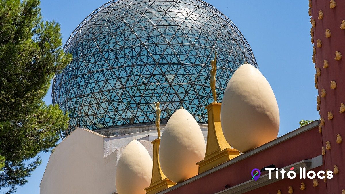 Teatre-Museu Dalí, El teatre on Dalí va muntar el seu propi museu