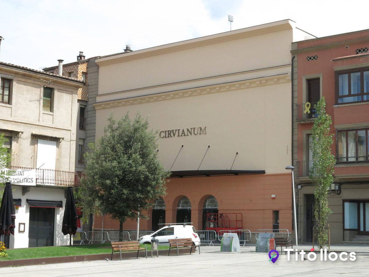 Teatre Cirvianum, El teatre de Torelló obert des del 1925